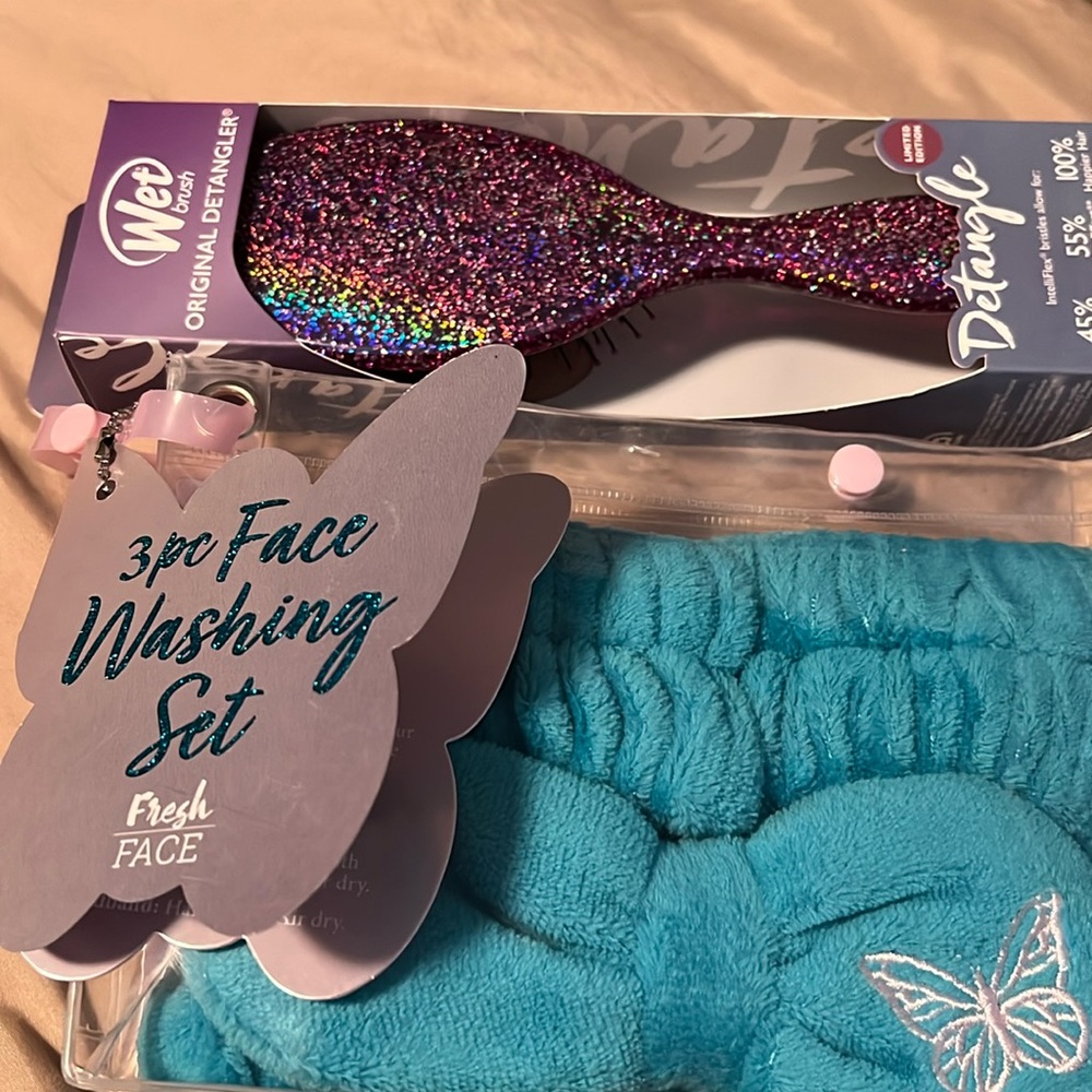 New Purple Sparkle Wet Brush and 3-piece Face Washing Set